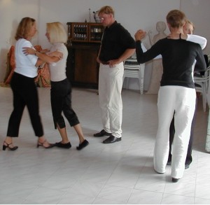 Tango lessons? The first thought most of us have about Tango lessons is being in a Tango school with a Tango teacher explaining some Tango steps. True?